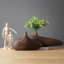 Lade das Bild in den Galerie-Viewer, Njord Wood Vase Classic Resin Design
